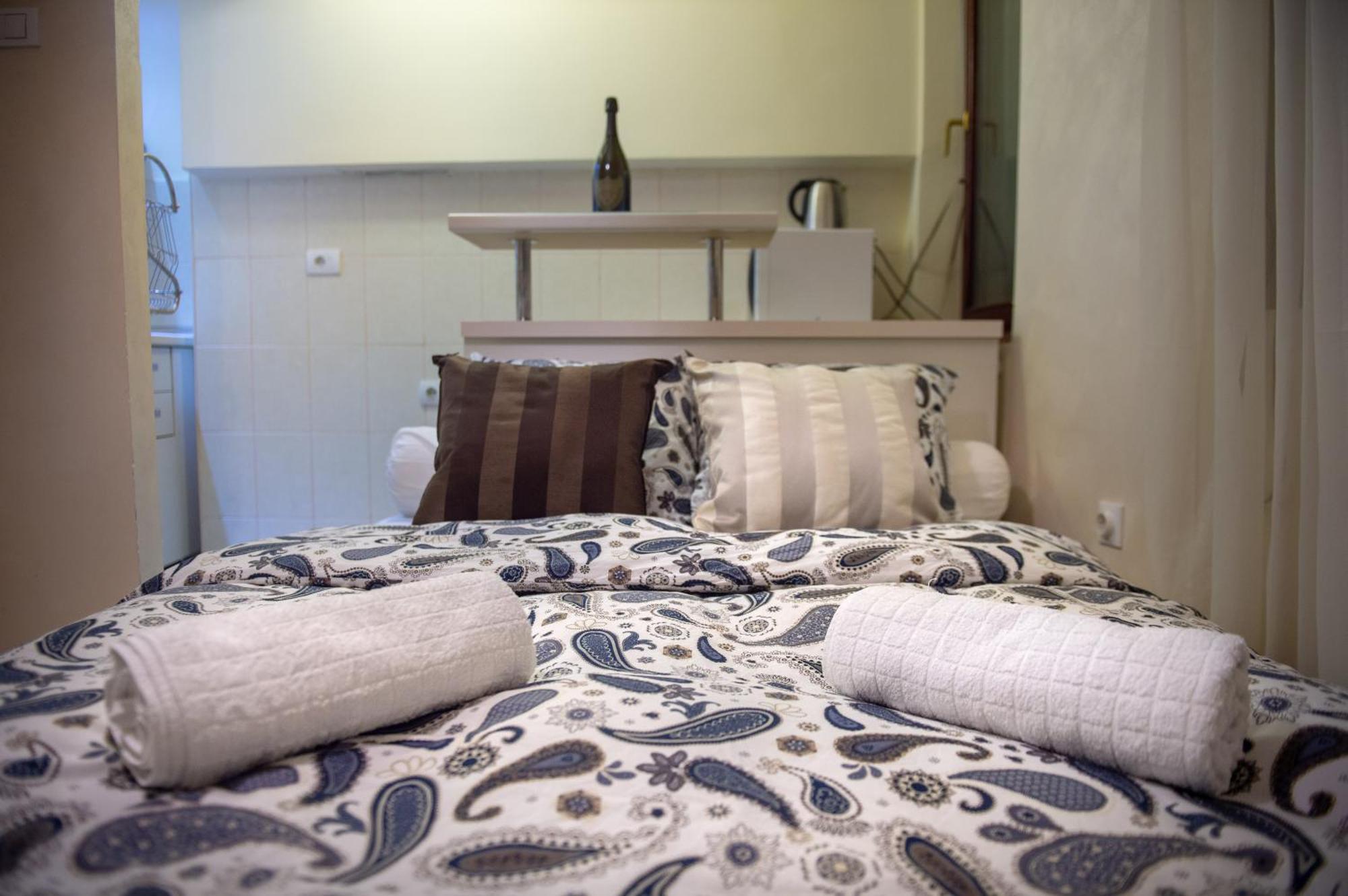 Central Charm Modern 2Br Apt-Free Parking Near Белград Экстерьер фото